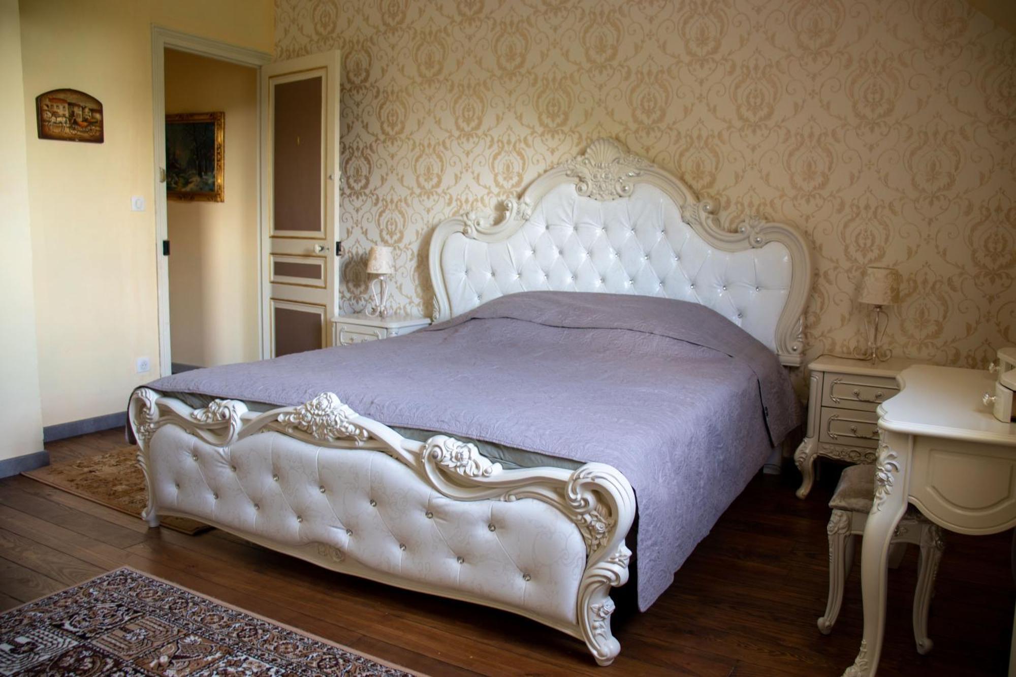 Le Pavillon De St Agnan Hotel Hautefort Exterior photo